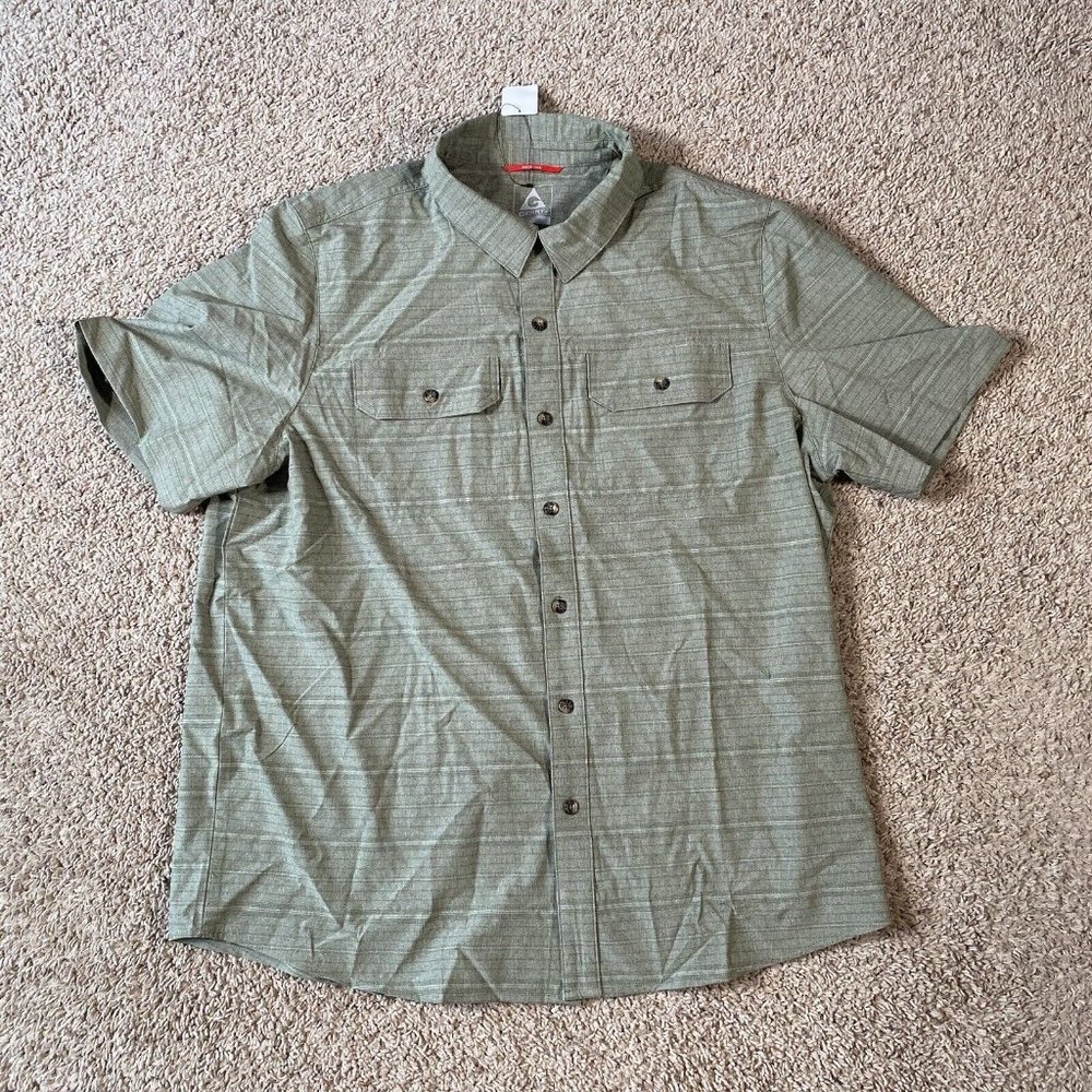 New GERRY Button Up Short Sleeve Green Collared Woven Camp Shirt Size XL X-LARGE